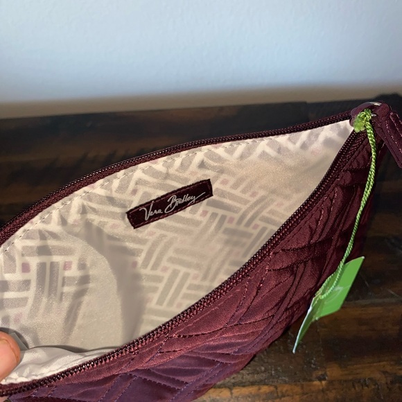 Vera Bradley Cosmetic Wine Quilted Makeup Bag Brand New W/Tags - Picture 4 of 4